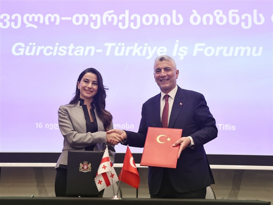 Ticaret Bakanı Bolat, Tiflis'te Gürcistan Maliye ve Ekonomi Bakanlarıyla Bir Araya Geldi
