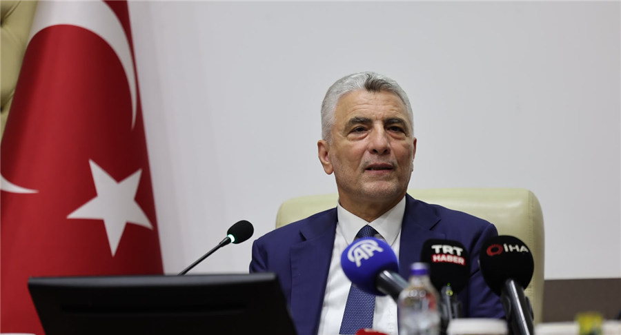 Ticaret Bakanı Ömer Bolat Artvin'de STK Temsilcileriyle Bir Araya Geldi